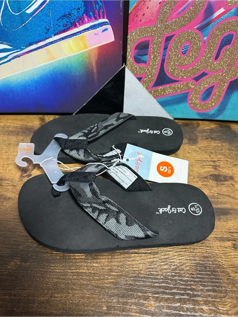 NEW Cat & Jack Boys  Cal Slip-On Thong Sandals Size Small 13/1